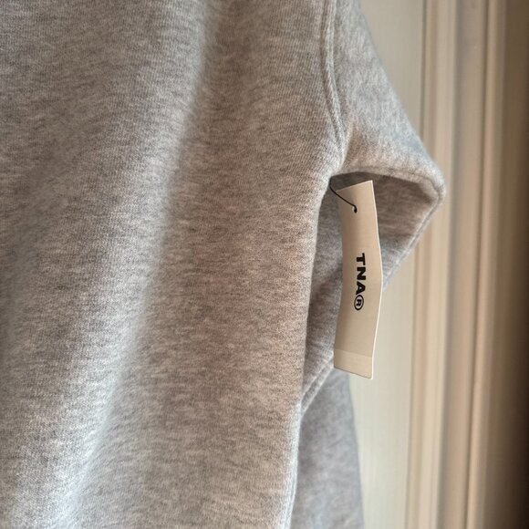 BNWT TNA SweatFleece Cozy Fleece Cropped Sweater - Picture 11 of 12